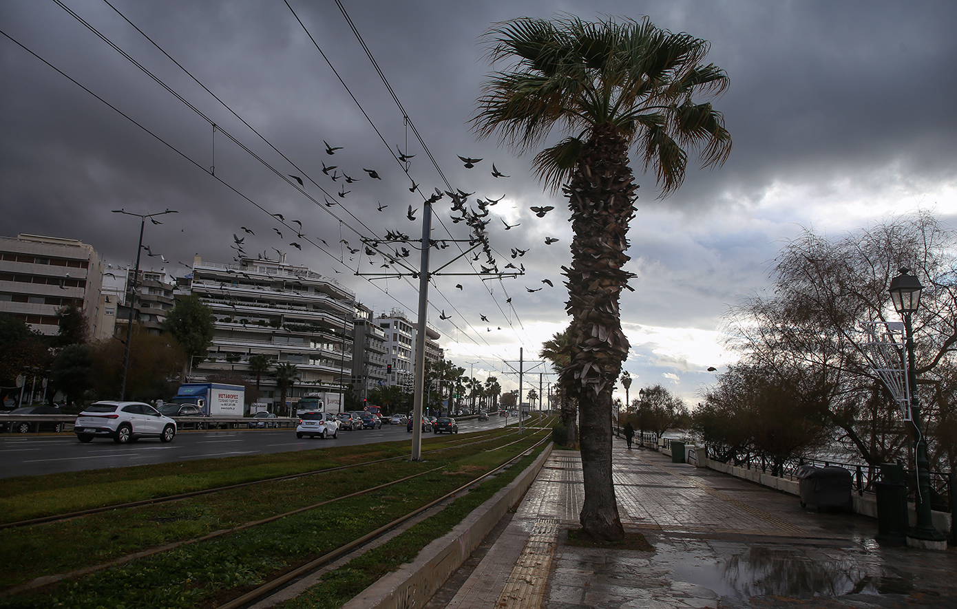 Αναμένονται Ισχυρές Βροχές και Θυελλώδεις Άνεμοι με Σημαντική Πτώση Θερμοκρασίας