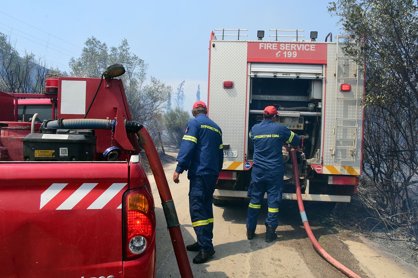 Πυρκαγιά ξέσπασε στην Αγία Παρασκευή Πετρωτού Αχαΐας με μεγάλες δυνάμεις της πυροσβεστικής στο σημείο