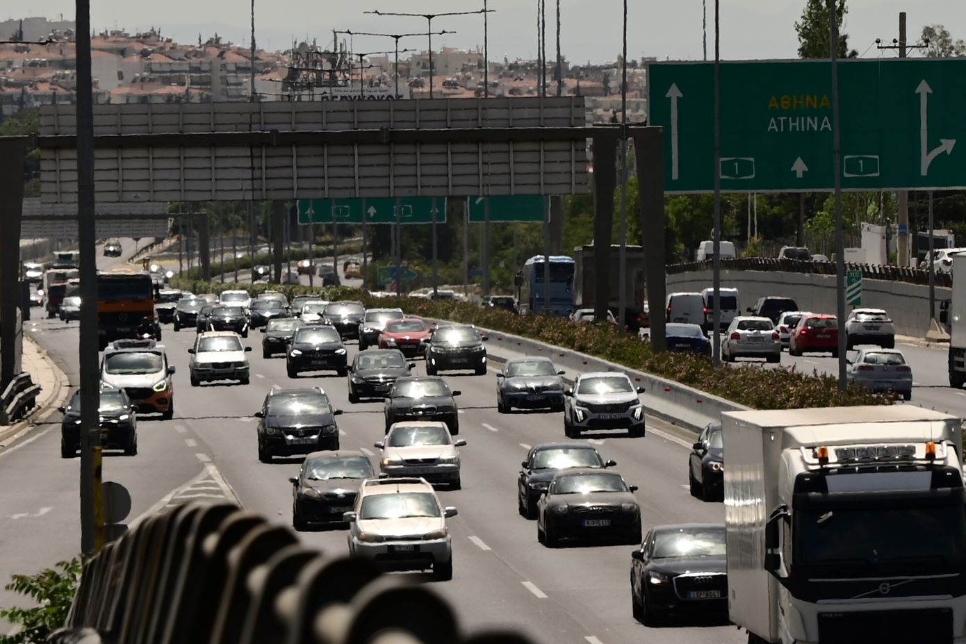 Δυσκολίες στην κίνηση στη λεωφόρο Κηφισού λόγω τροχαίου ατυχήματος