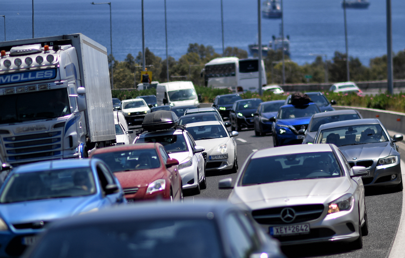 Μέτρα κυκλοφορίας για το τριήμερο της 28ης Οκτωβρίου στην Αθήνα και τις εθνικές οδούς