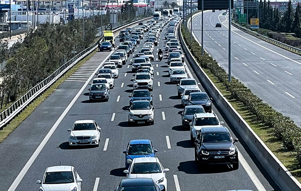 Δυσκολίες στην επιστροφή των εκδρομέων από το τριήμερο της 28ης Οκτωβρίου