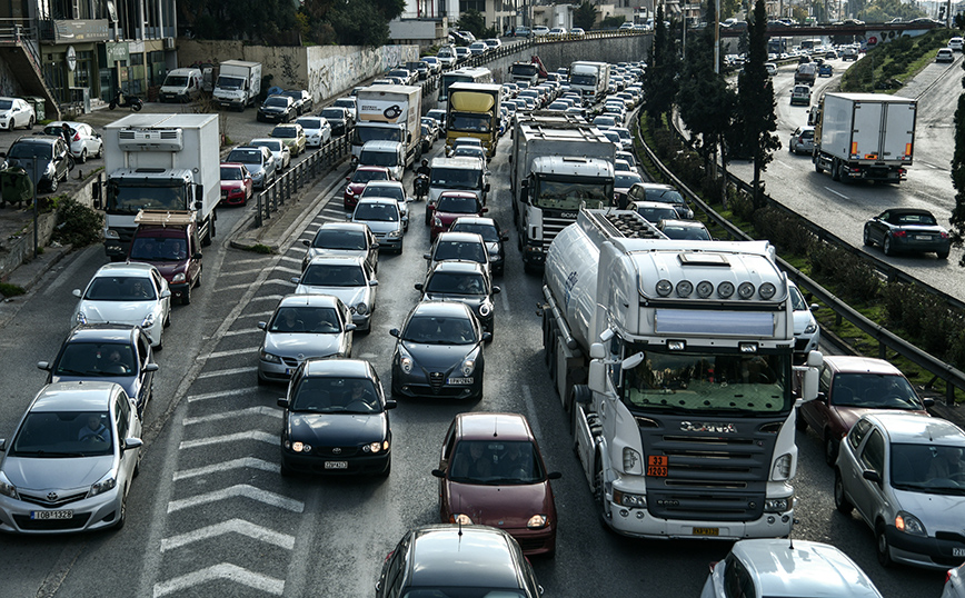 Τροχαίο συμβάν στον Κηφισό δημιουργεί μποτιλιάρισμα χωρίς τραυματισμούς