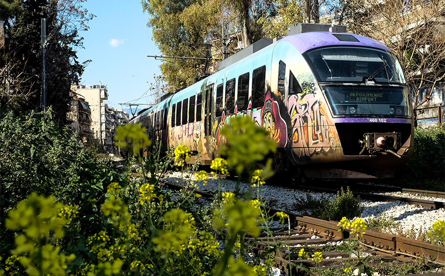 Ελεγκτής προαστιακού πιάστηκε να εισπράττει χρήματα χωρίς εισιτήριο από επιβάτες