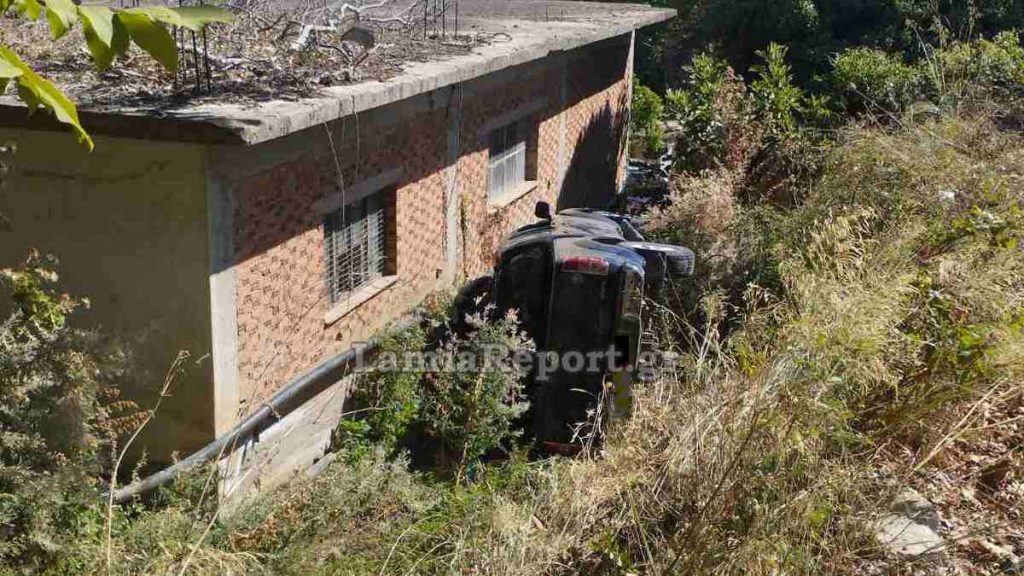 Τροχαίο ατύχημα στη Φθιώτιδα με οδηγό έναν 70χρονο που γλίτωσε από σοβαρούς τραυματισμούς